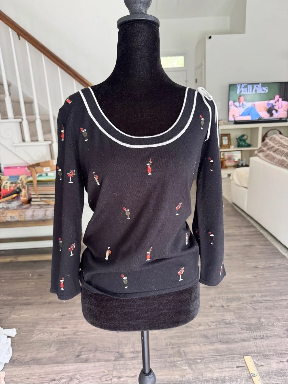 Peck & Peck Black Scoop Neck Sweater with Cocktail Embroidery